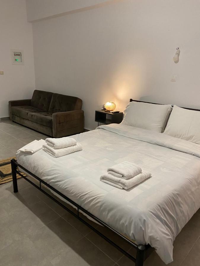 Mani Spot Hotel Areopoli Eksteriør billede