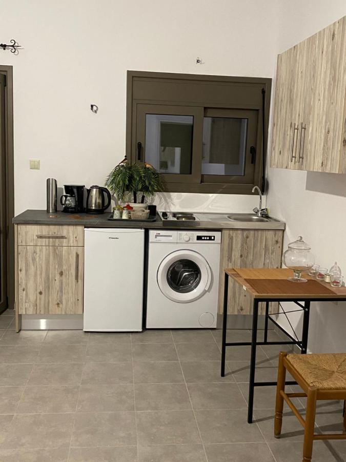 Mani Spot Hotel Areopoli Eksteriør billede