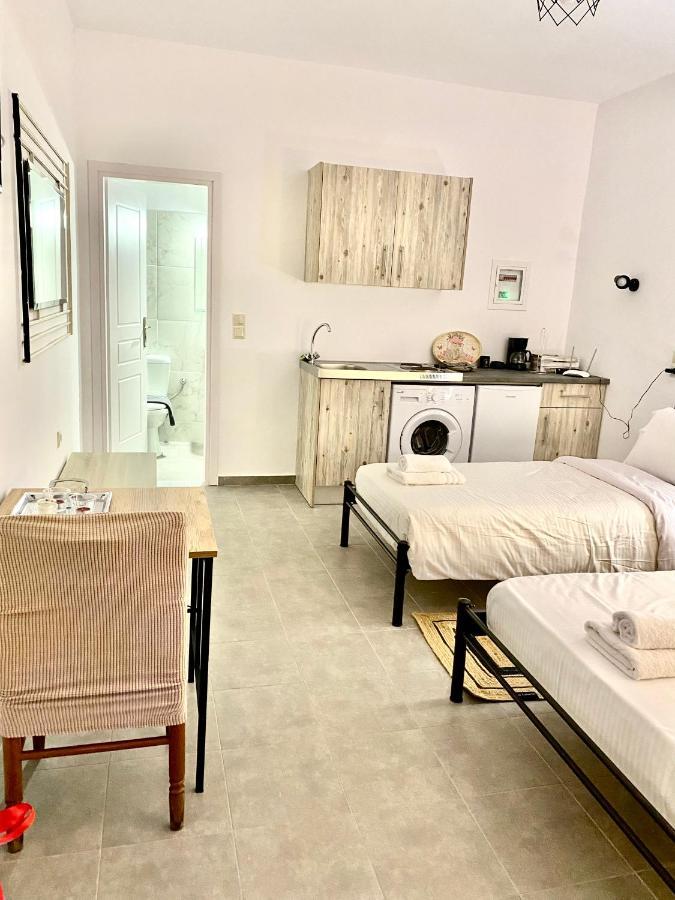 Mani Spot Hotel Areopoli Eksteriør billede
