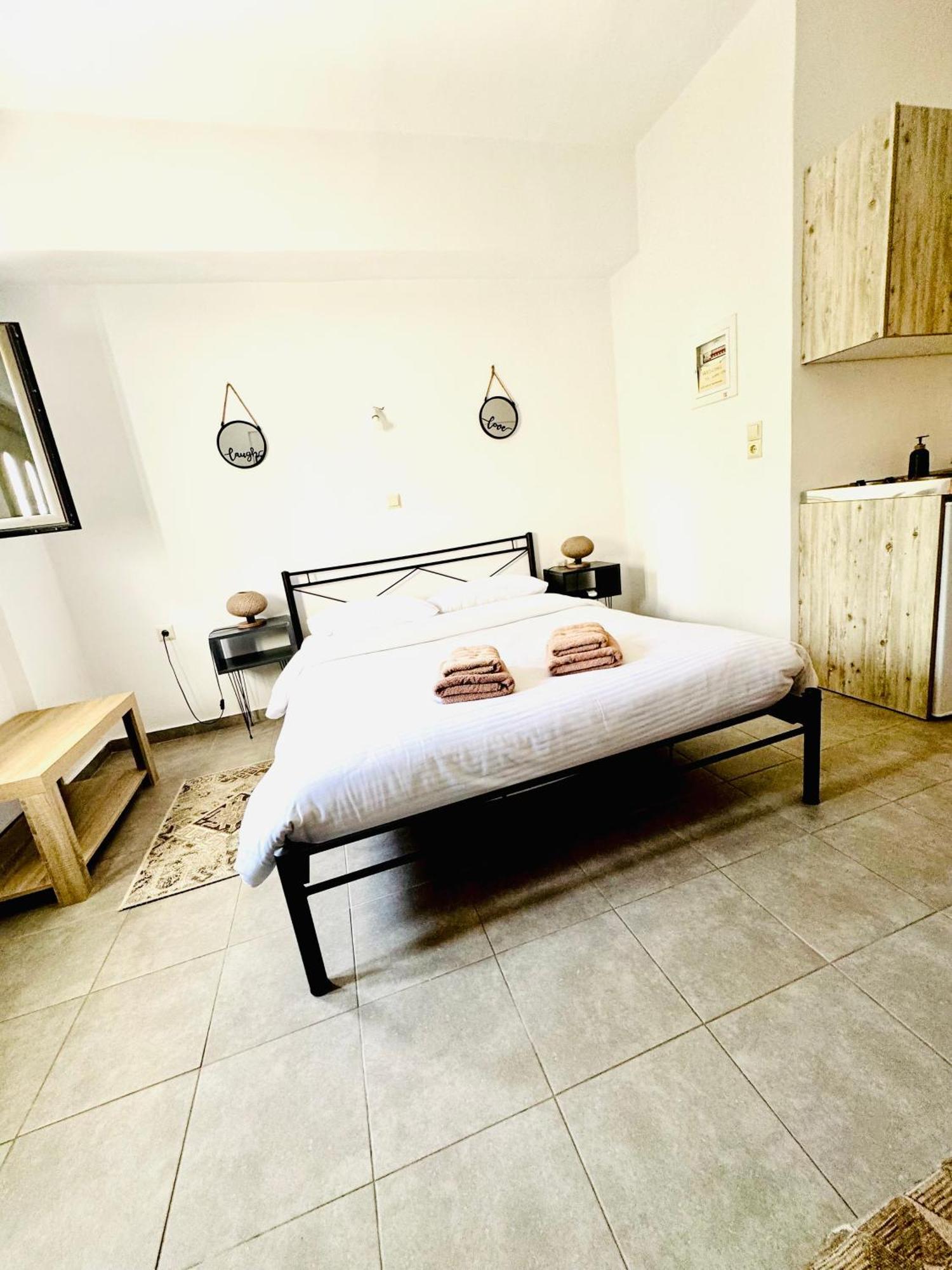 Mani Spot Hotel Areopoli Eksteriør billede