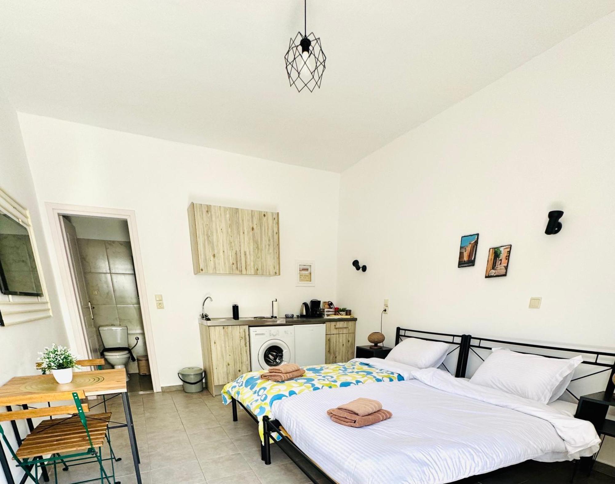 Mani Spot Hotel Areopoli Eksteriør billede