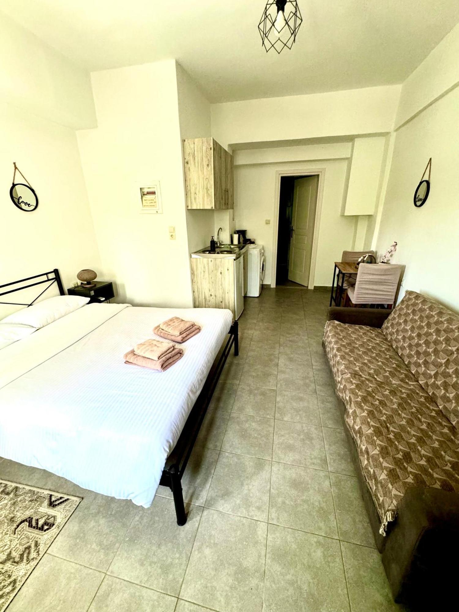 Mani Spot Hotel Areopoli Eksteriør billede