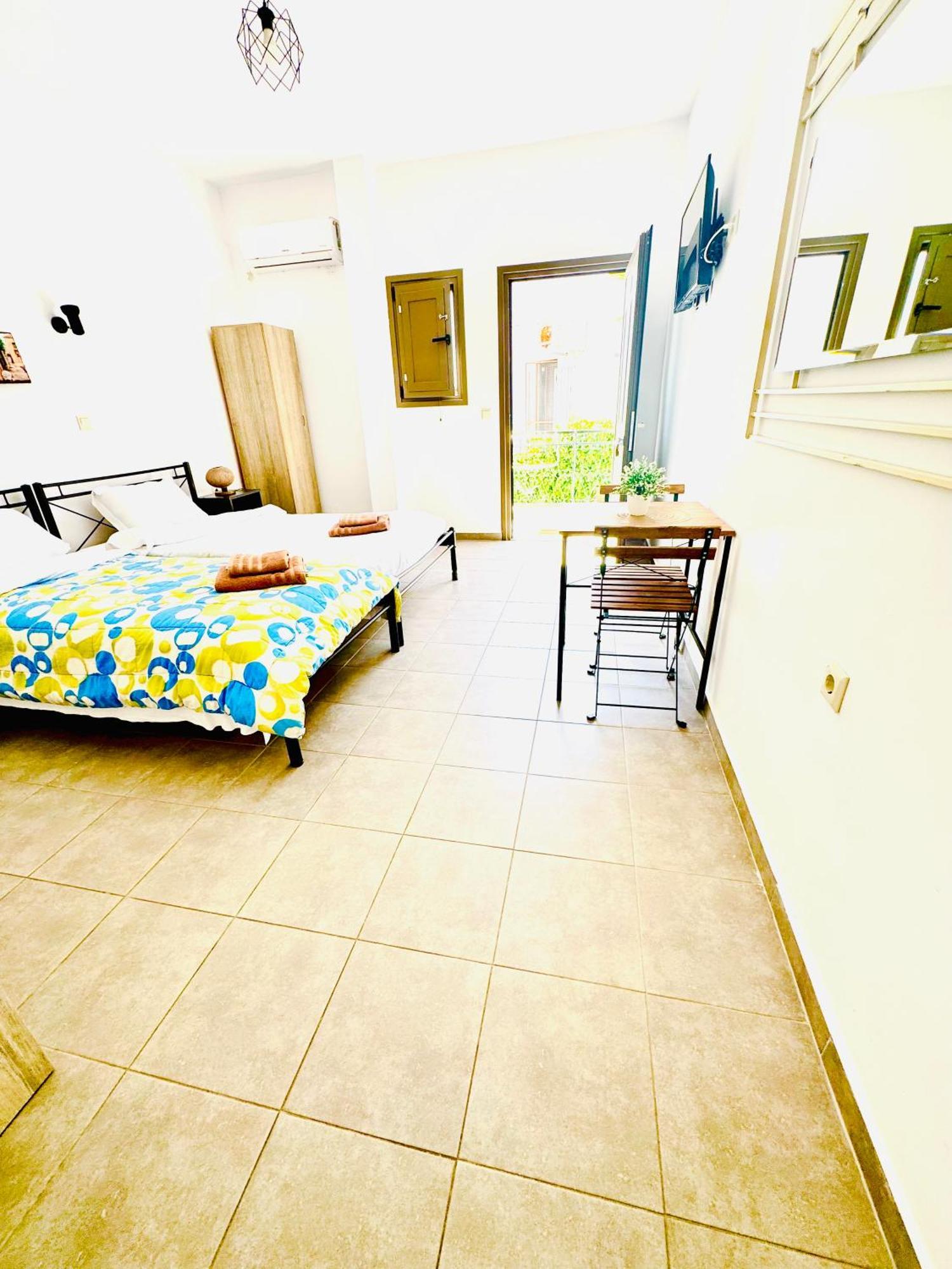 Mani Spot Hotel Areopoli Eksteriør billede